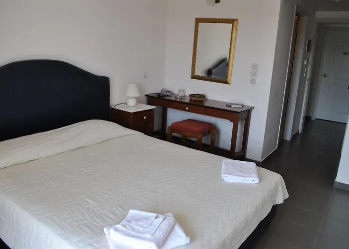 Epihotel Odysseas Отель Пиргос