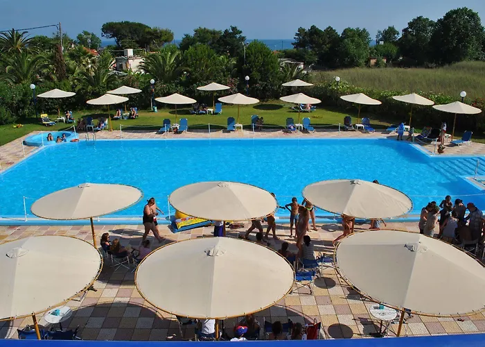 Epihotel Odysseas Отель Пиргос